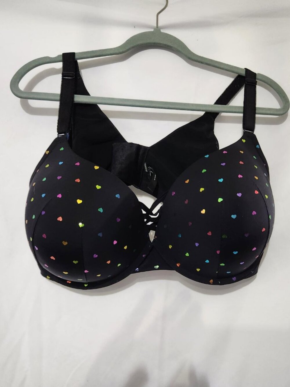 Torrid XO Plunge Push-Up Bra 44DDD Rainbow Foil Hearts Black